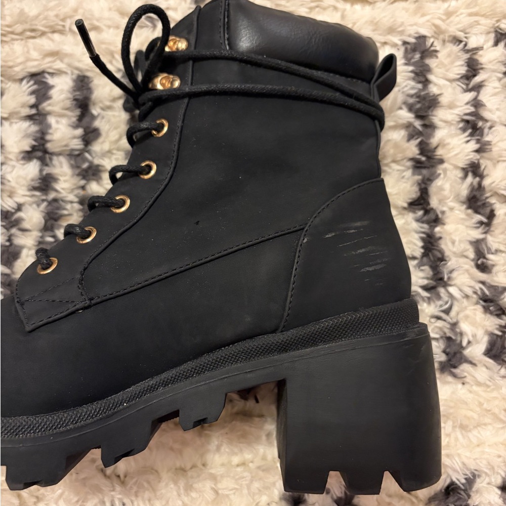 Shoedazzle Sebbe Lug-Sole Bootie - Picture 8 of 12